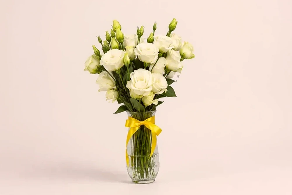 Arranjo Elegante de Lisianthus Branco
