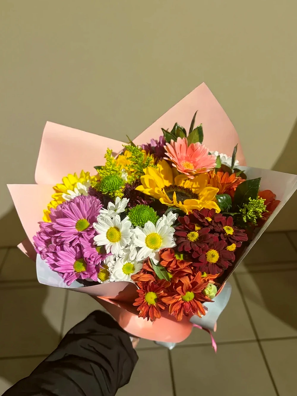 Buquê com Girassóis e Flores do Campo – Estilo Moderno