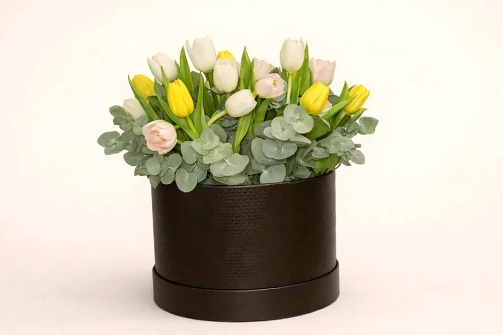 Caixa Elegante com Tulipas Coloridas