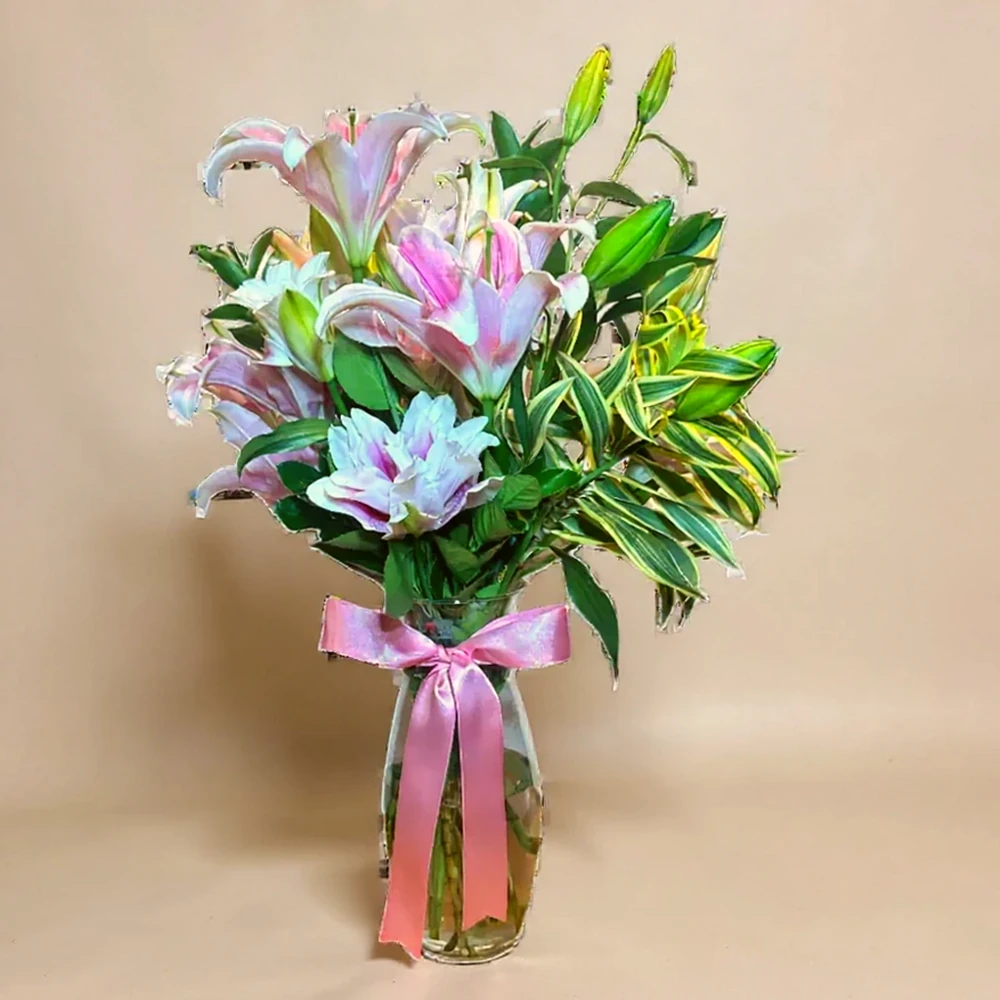 Arranjo Elegante de Lírios Rosas - Um Toque de Sofisticação em Vaso de Vidro