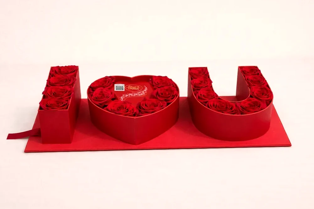Love Box com Rosas Vermelhas e Chocolate