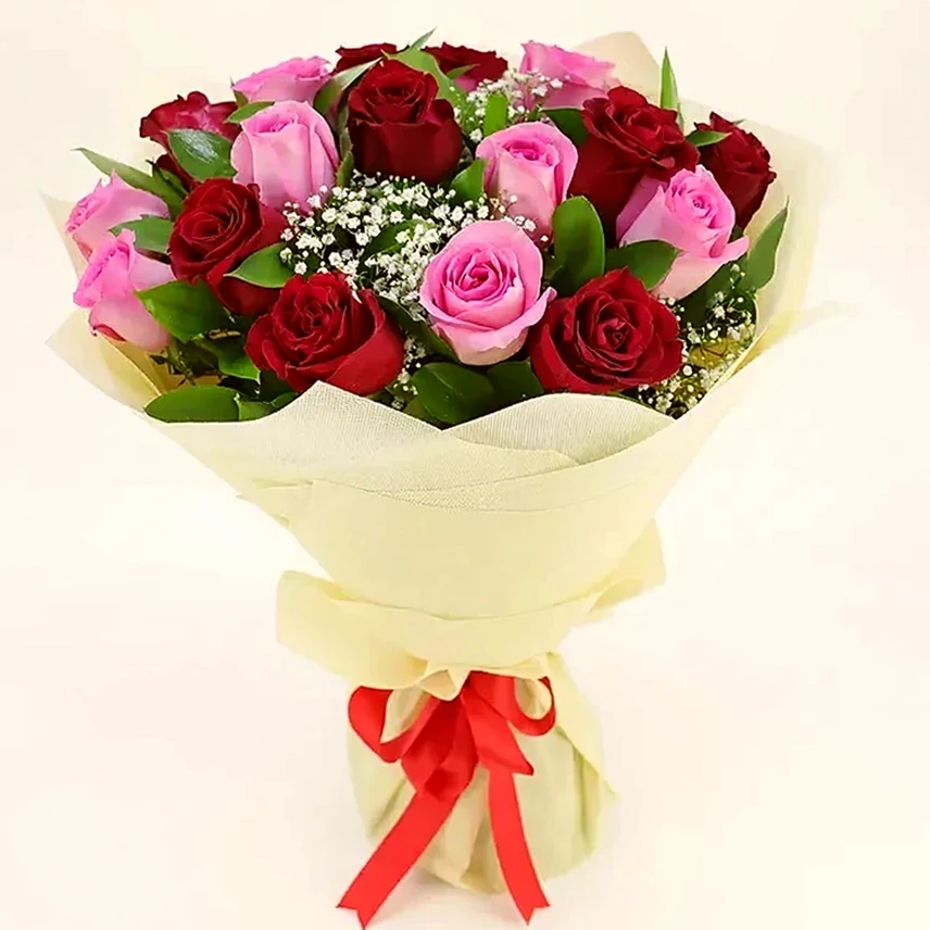 Exclusivo: Buquê de 18 rosas vermelhas e rosas Colombianas