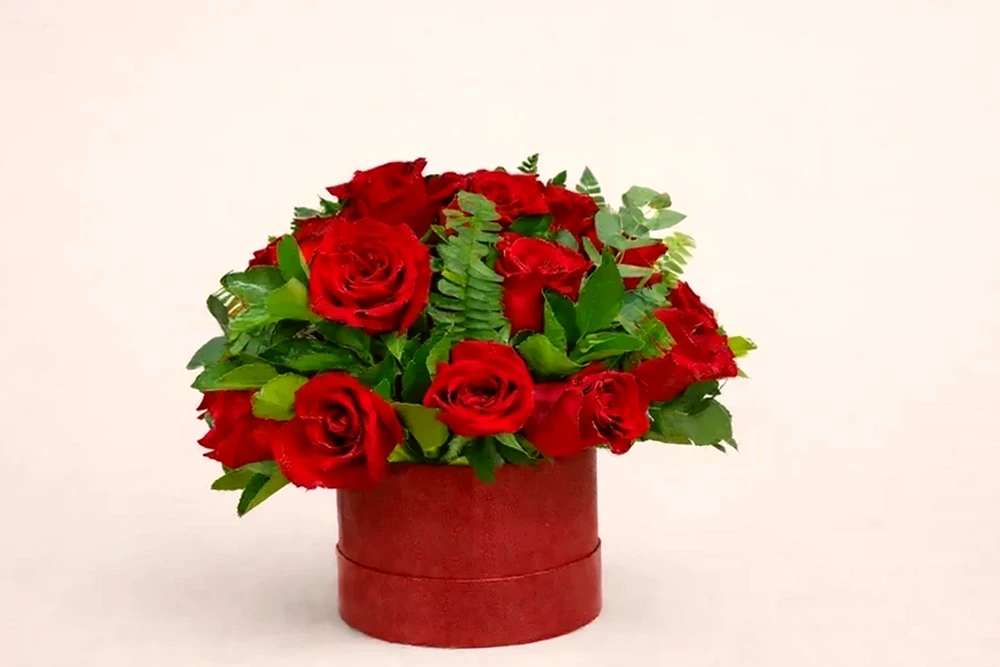 Caixa Clássica Vermelha – 25 Rosas Vermelhas